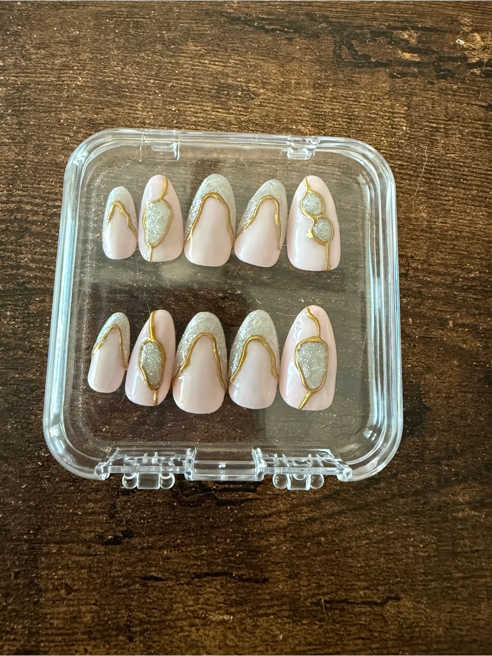 Press-On Nail Set - Pale Pink with Gold & Silver Accent